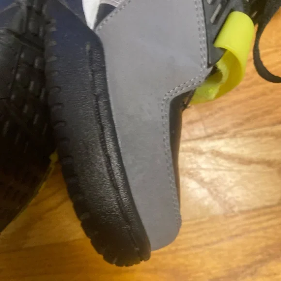 Mens Nike Air Trainer and Neon Green Athletic Shoes - Picture 9 of 15